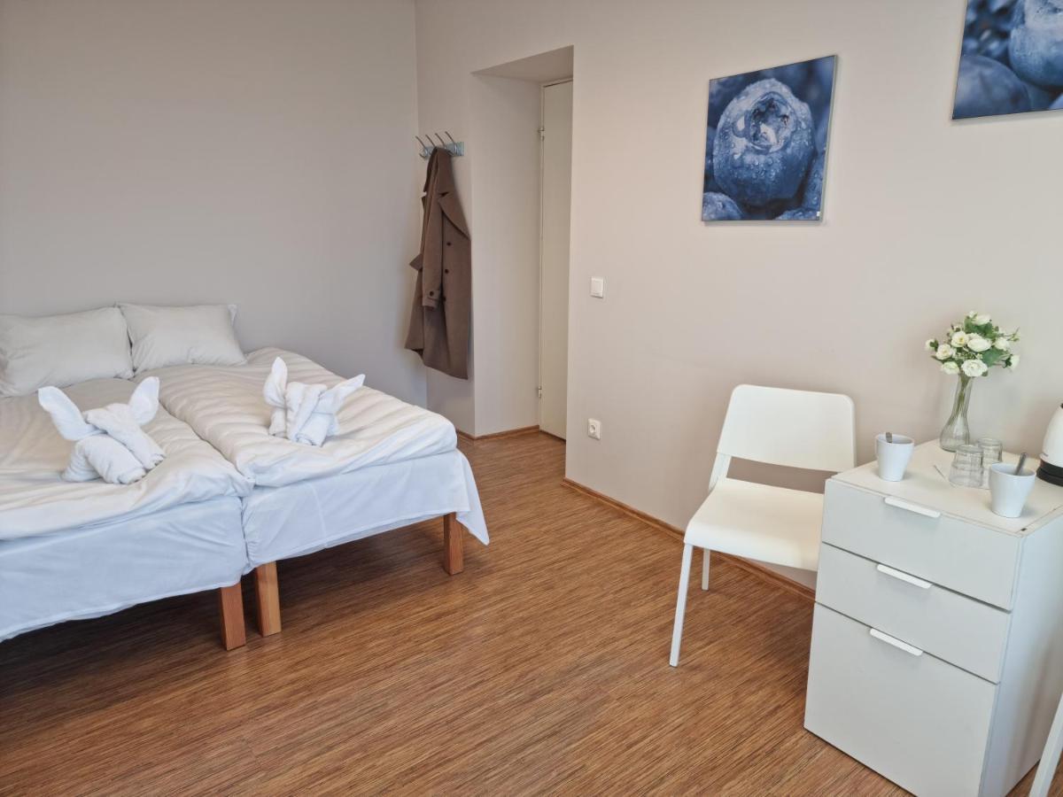 Room Near City Center Harbour Tallin Exterior foto