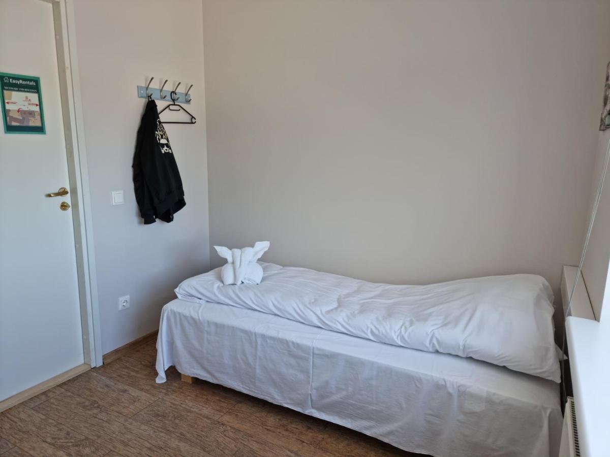 Room Near City Center Harbour Tallin Exterior foto